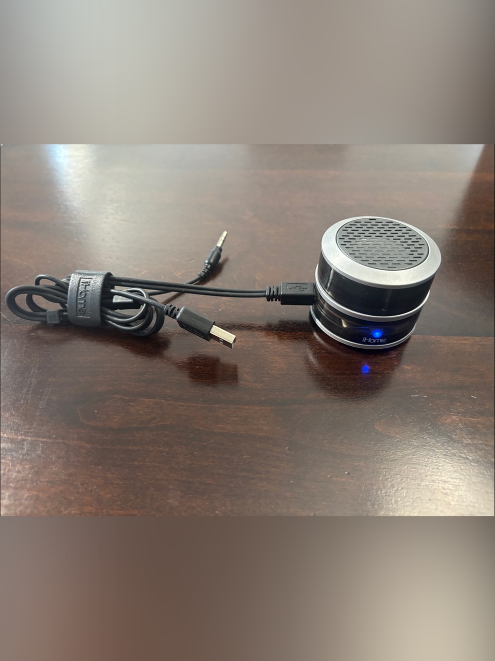 iHome iHM60 rechargeable mini speaker